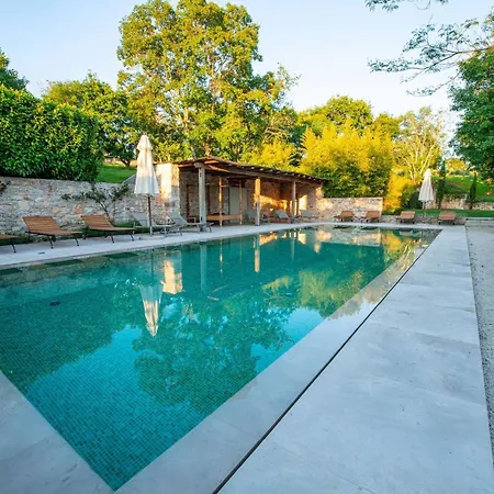 Luxury Istrian Stone Catalpa With Heated Pool, Large Private Retreat Vila Prascari