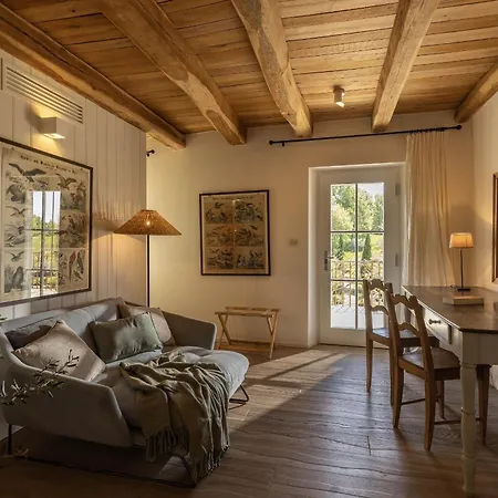 Luxury Istrian Stone Catalpa With Heated Pool, Large Private Retreat * Prascari