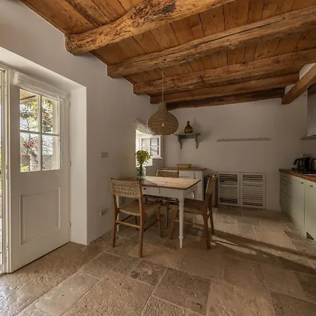 Luxury Istrian Stone Catalpa With Heated Pool, Large Private Retreat * Prascari