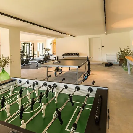 Luxury Istrian Stone Catalpa With Heated Pool, Large Private Retreat *