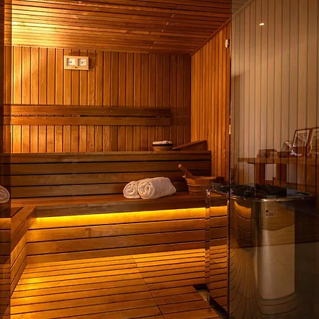 Luxury Istrian Stone Catalpa With Heated Pool, Large Private Retreat